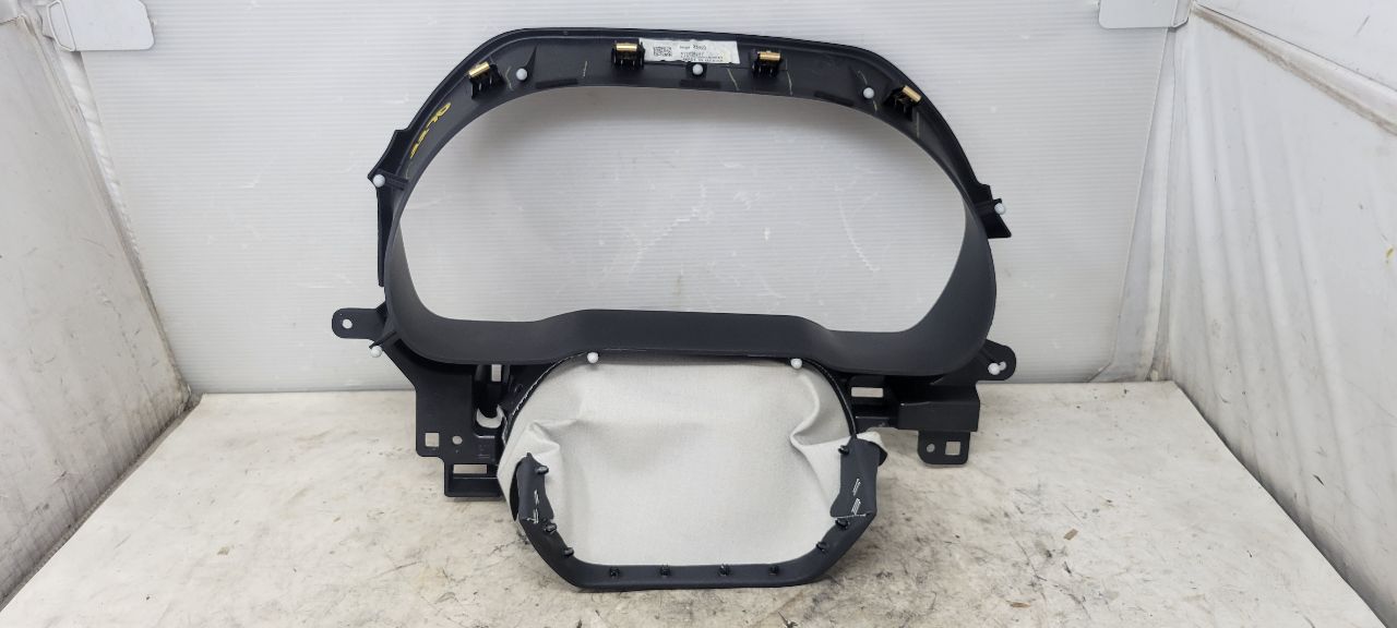 2023 SUBURBN15 CLUSTER SPEEDO BEZEL TRIM SURROUND 33066 - image 9