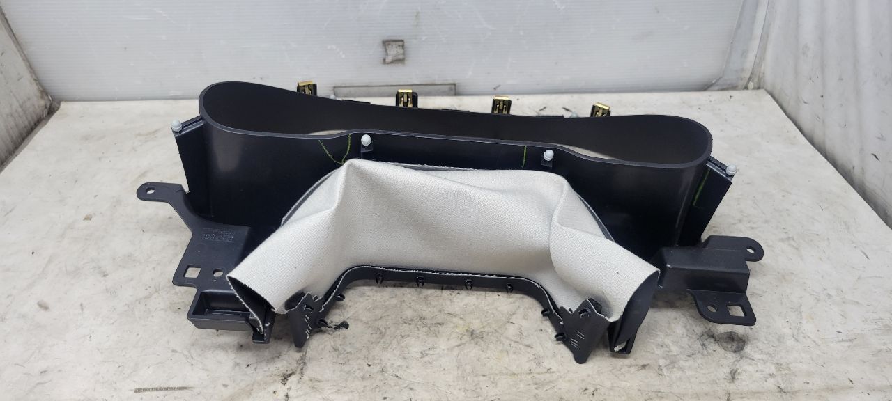 2023 SUBURBN15 CLUSTER SPEEDO BEZEL TRIM SURROUND 33066 - image 10