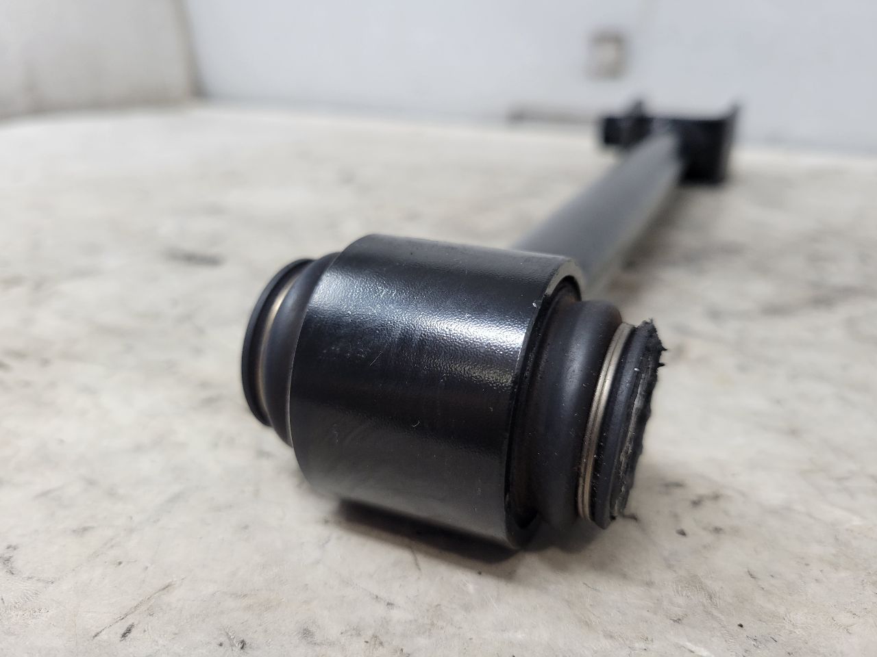2023 SUBURBN15 REAR UPPER LATERAL LINK 85148035 37K 33072 - image 7