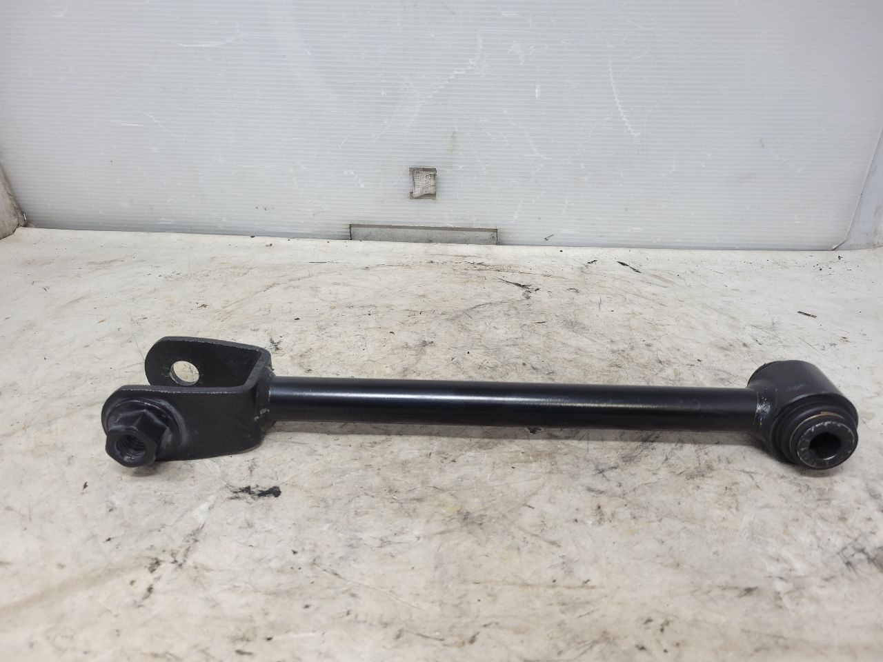 2023 SUBURBN15 REAR UPPER LATERAL LINK 85148035 37K 33072 - image 8