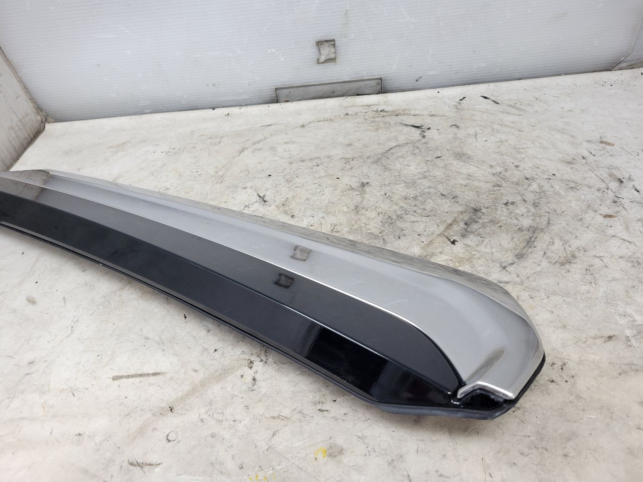 2023 SUBURBN15 LH QUARTER C PILLAR CHROME TRIM 33076 - image 7