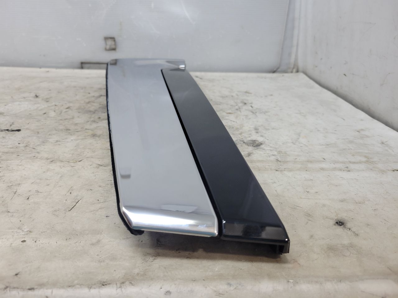 2023 SUBURBN15 LH QUARTER C PILLAR CHROME TRIM 33076 - image 10