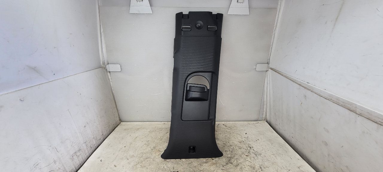 2023 SUBURBN15 RH UPPER B PILLAR TRIM 84883096 33078 - image 1