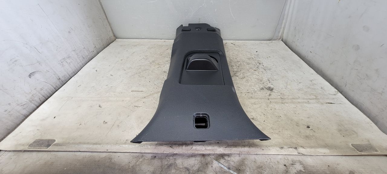 2023 SUBURBN15 RH UPPER B PILLAR TRIM 84883096 33078 - image 7