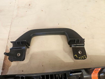 2023 SUBURBN15 LH UPPER B PILLAR TRIM 84883100 33079 - image 11