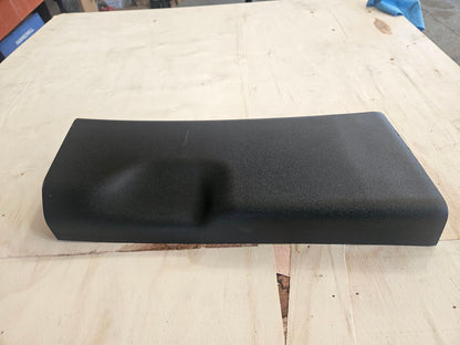 2023 SUBURBN15 RH B PILLAR MID CENTER TRIM 84701420 33080 - image 7