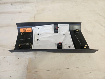 2023 SUBURBN15 LH B PILLAR MID CENTER TRIM 84701426 33081 - image 7