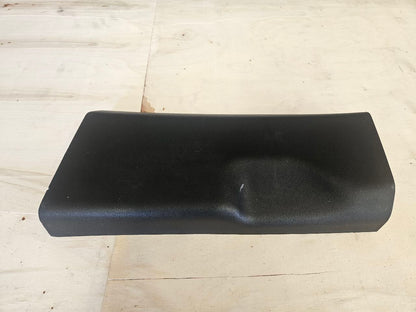 2023 SUBURBN15 LH B PILLAR MID CENTER TRIM 84701426 33081 - image 3