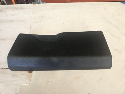 2023 SUBURBN15 LH B PILLAR MID CENTER TRIM 84701426 33081 - image 5