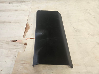 2023 SUBURBN15 LH B PILLAR MID CENTER TRIM 84701426 33081 - image 2