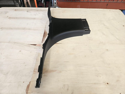 2023 SUBURBN15 LH B PILLAR LOWER TRIM 84954511 33083 - image 3