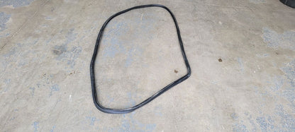 2023 SUBURBN15 LH FRONT DOOR WEATHERSTRIPPING 33107 - image 11