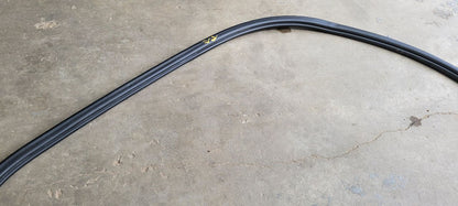 2023 SUBURBN15 RH FRONT DOOR WEATHERSTRIPPING 33108 - image 8