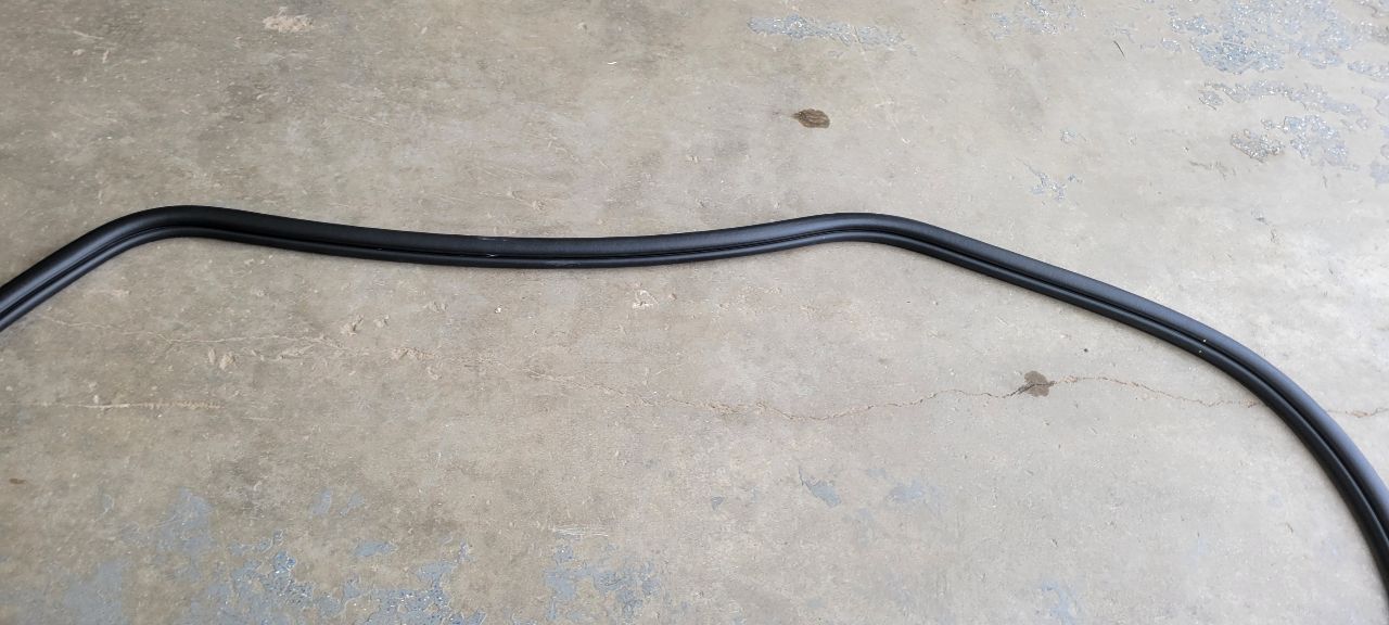 2023 SUBURBN15 LH REAR DOOR WEATHERSTRIPPING 33109 - image 6