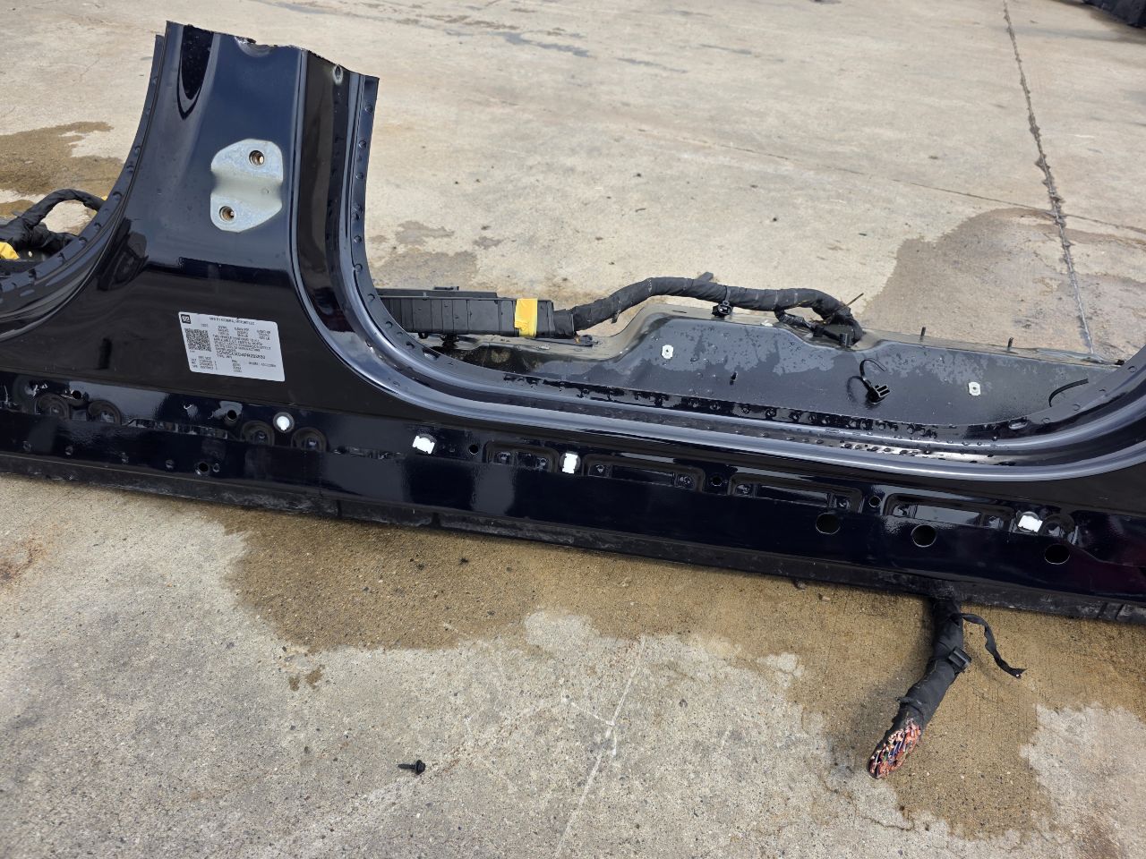 2023 SUBURBN15 LH DRIVER ROCKER PANEL BLUE GLU 33113 - image 3