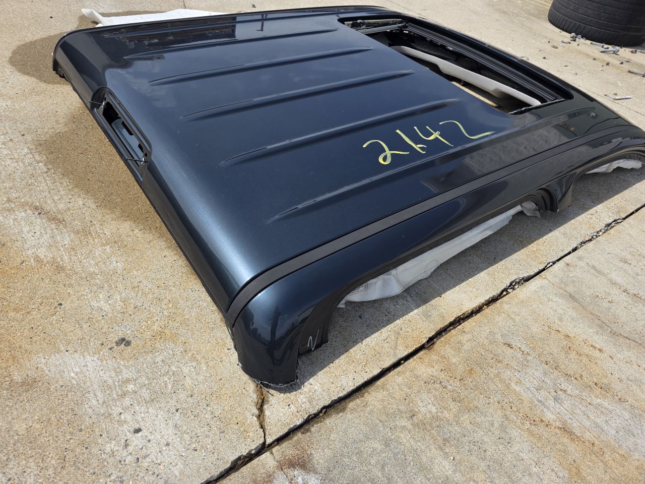 2018 SIERDEN15 ROOF CUT, CREW CAB GASOLINE METALLIC 33114 - image 3