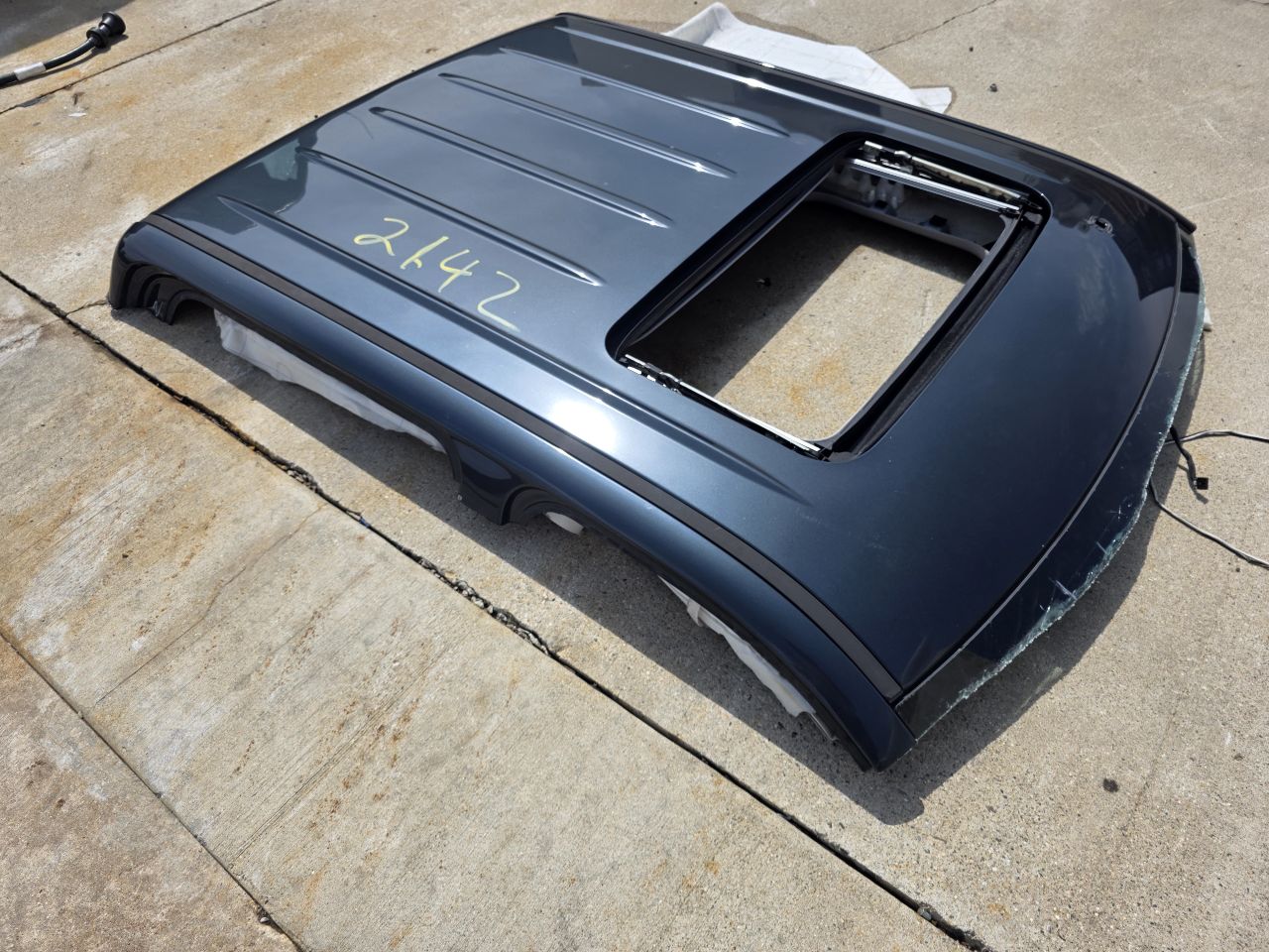 2018 SIERDEN15 ROOF CUT, CREW CAB GASOLINE METALLIC 33114 - image 5