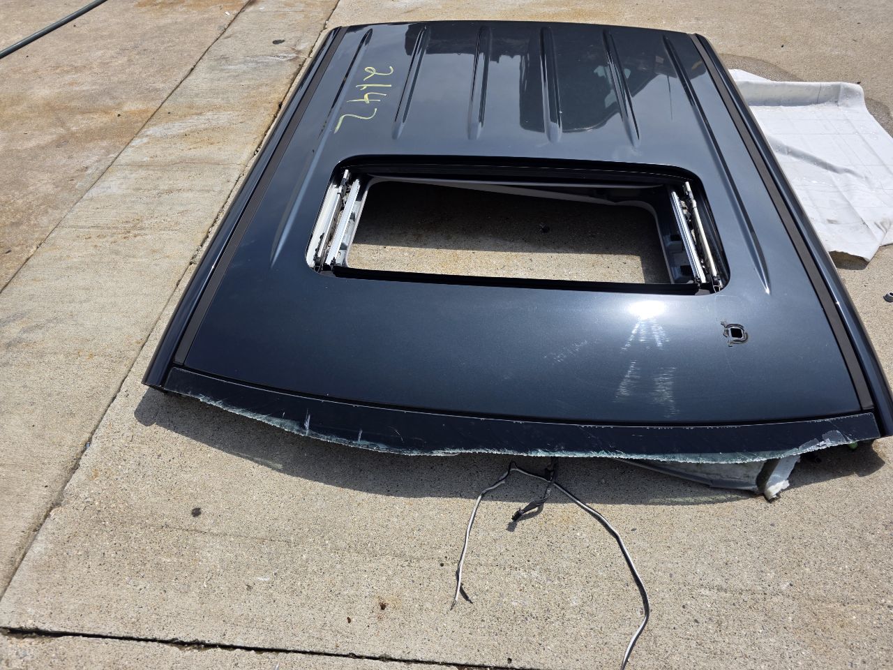 2018 SIERDEN15 ROOF CUT, CREW CAB GASOLINE METALLIC 33114 - image 6