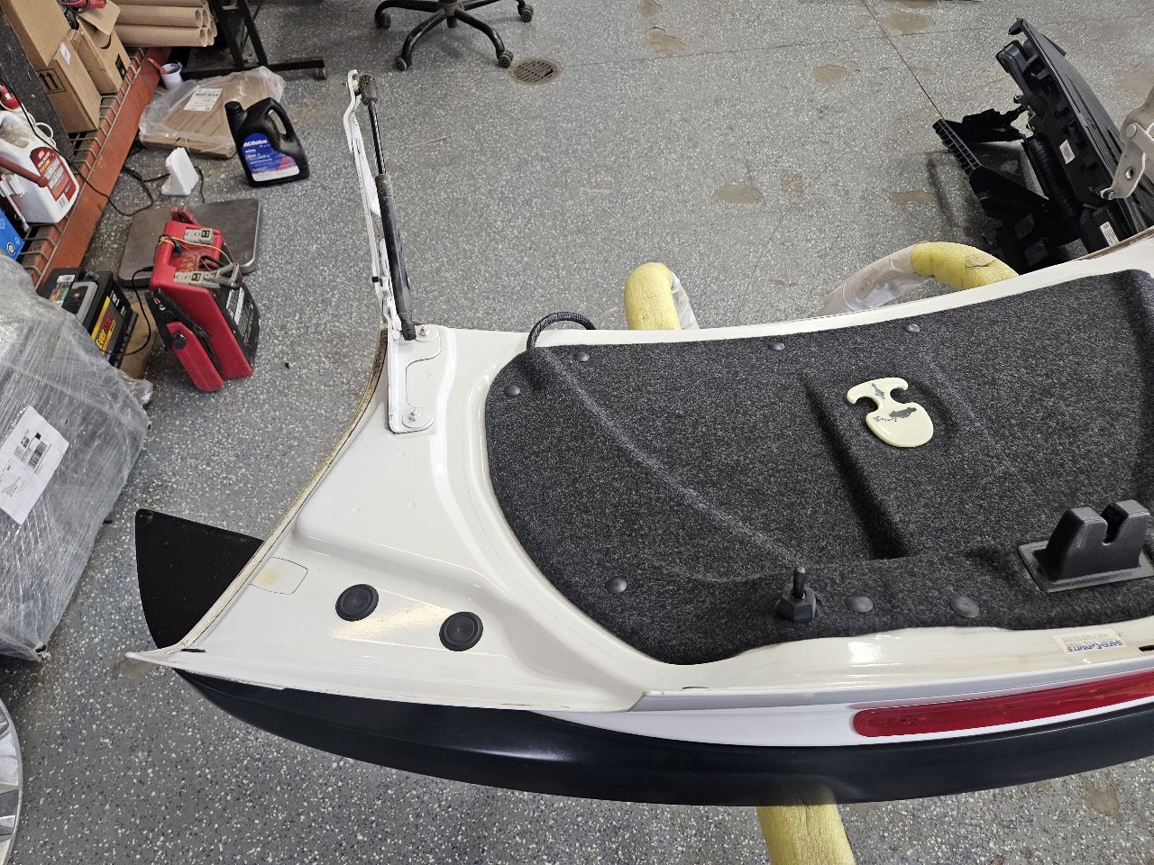 2015 CAMARO TRUNK DECKLID WHITE GAZ ZL1 SPOILER 33123 - image 11