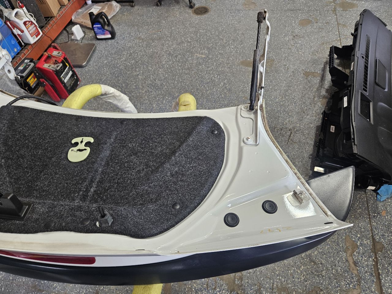 2015 CAMARO TRUNK DECKLID WHITE GAZ ZL1 SPOILER 33123 - image 12
