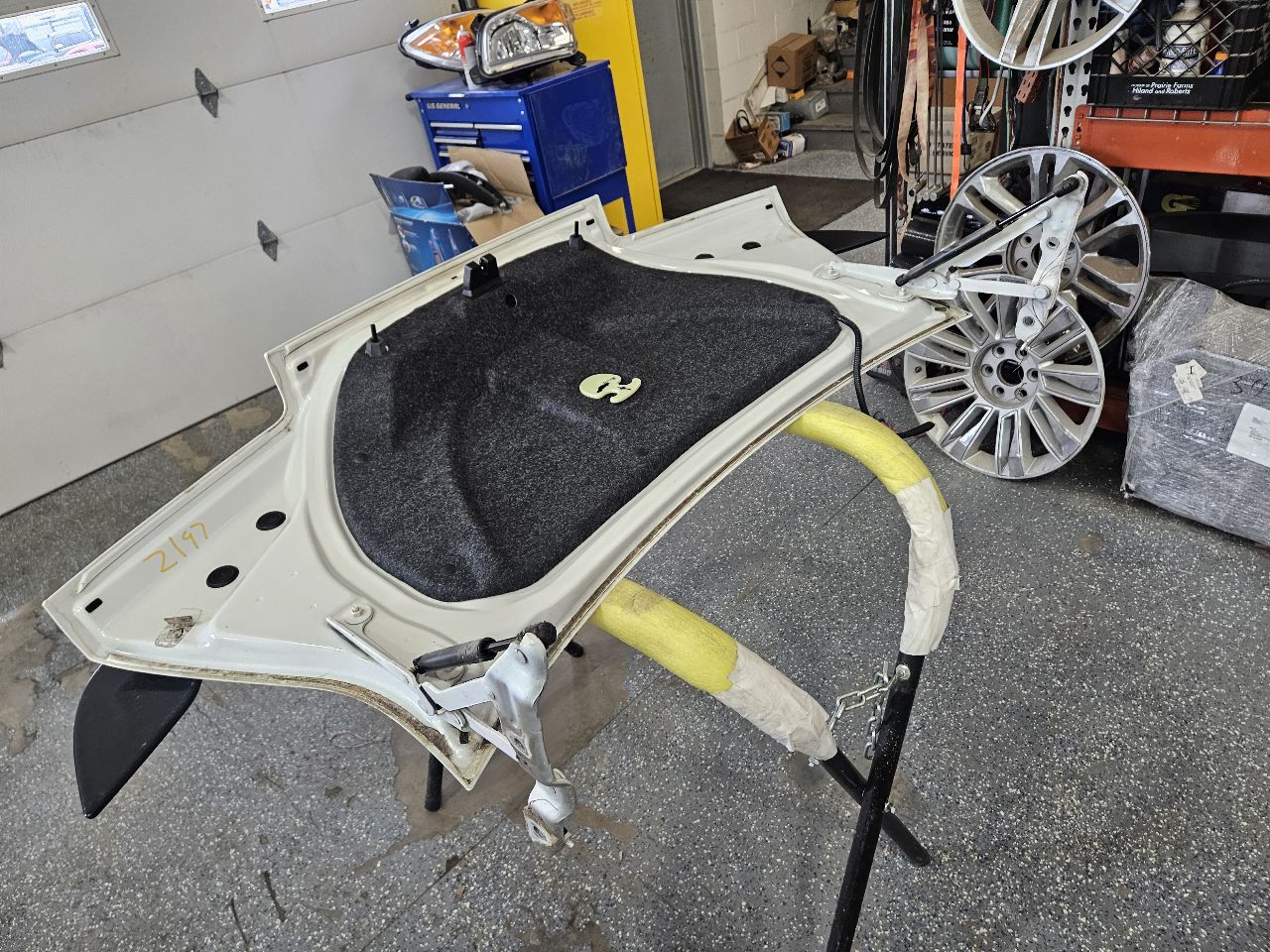 2015 CAMARO TRUNK DECKLID WHITE GAZ ZL1 SPOILER 33123 - image 14