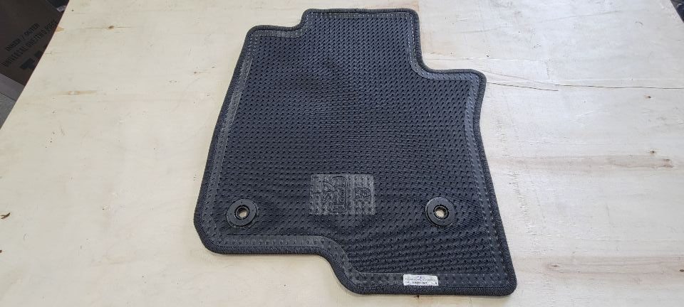 2023 SUBURBN15 OEM FRONT & REAR CARPET FLOOR MATS 33126 - image 7