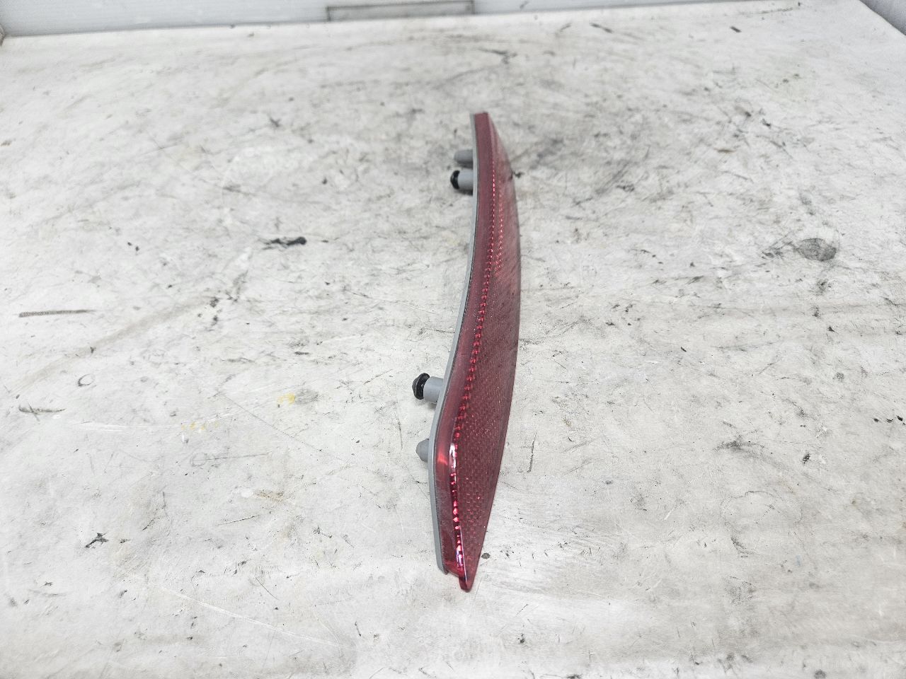 2023 SUBURBN15 LH REAR BUMPER REFLECTOR LAMP OEM 33134 - image 5