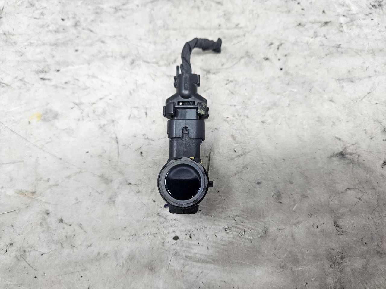 2023 SUBURBN15 OEM PARK SENSOR DARK BLUE GLU 33137 - image 3