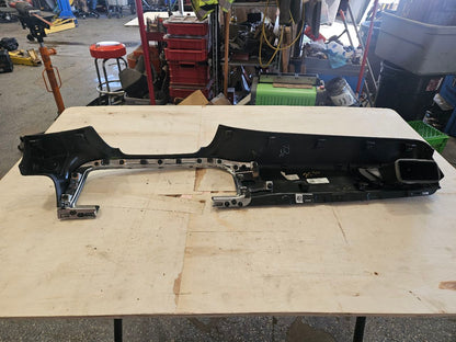 2023 SUBURBN15 FRONT DASH TRIM VENT BEZEL 86822079 33147 - image 8