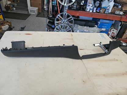 2023 SUBURBN15 FRONT DASH TRIM VENT BEZEL 86822079 33147 - image 12