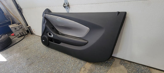2015 CAMARO RH PASSENGER DOOR PANEL TRIM 33160 - image 2