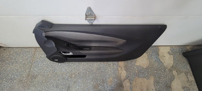 2015 CAMARO RH PASSENGER DOOR PANEL TRIM 33160 - image 4