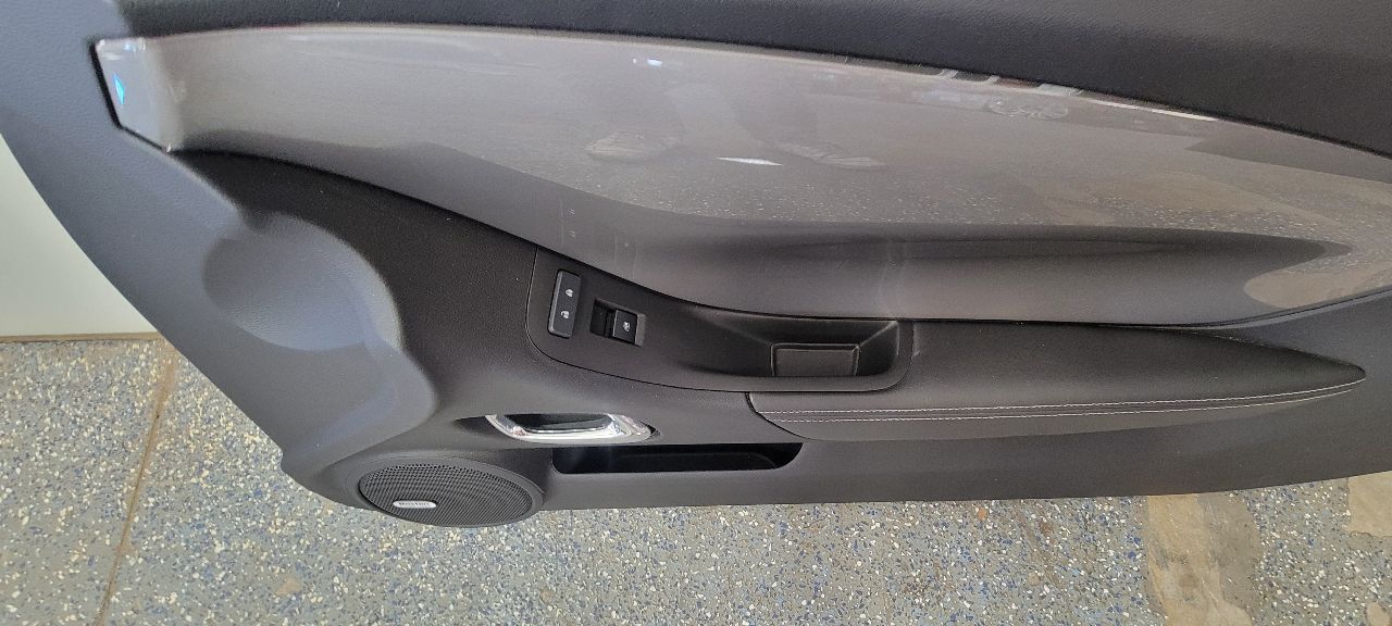 2015 CAMARO RH PASSENGER DOOR PANEL TRIM 33160 - image 5