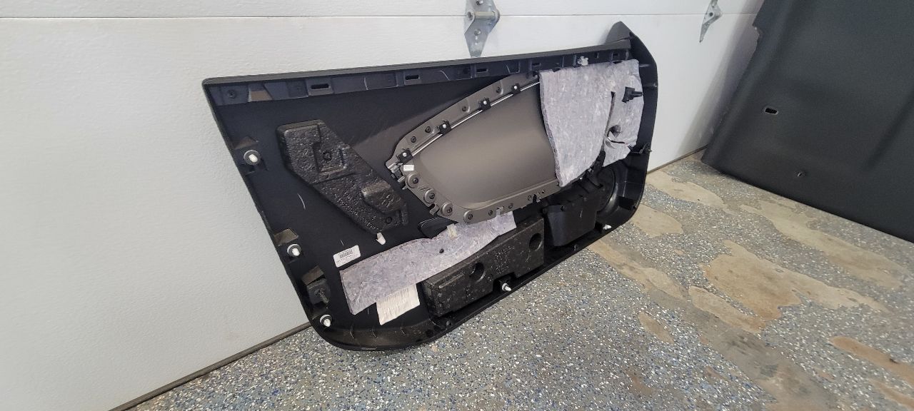 2015 CAMARO RH PASSENGER DOOR PANEL TRIM 33160 - image 10