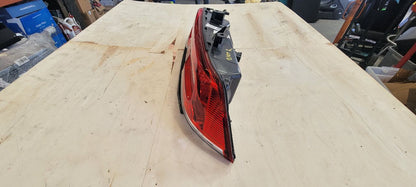 2015 CAMARO RH PASSENGER TAIL LIGHT LED T4F RS 33163 - image 2