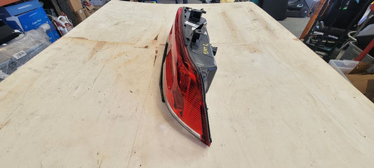 2015 CAMARO RH PASSENGER TAIL LIGHT LED T4F RS 33163 - image 2