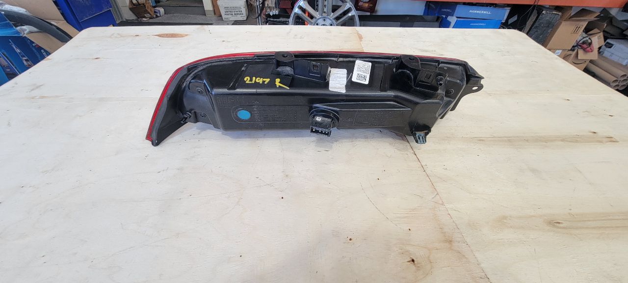 2015 CAMARO RH PASSENGER TAIL LIGHT LED T4F RS 33163 - image 3