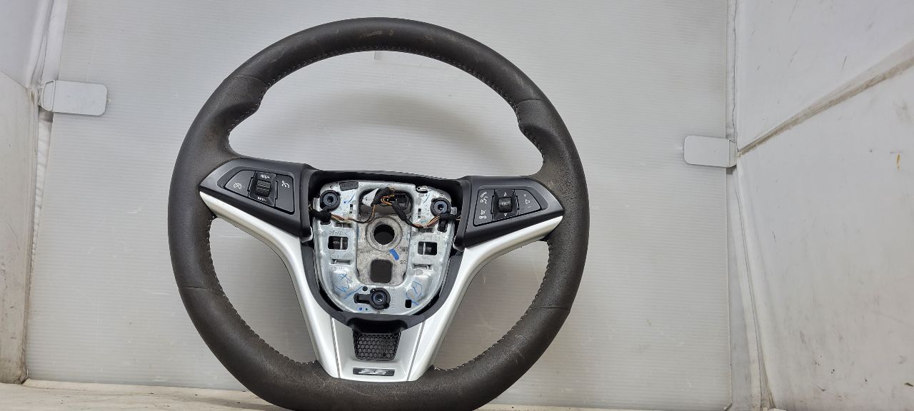 2015 CAMARO 1LE SUEDE FLAT BOTTOM STEERING WHEEL 33209 - image 2
