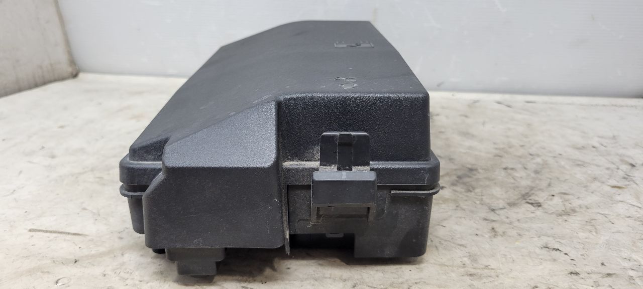 2015 CAMARO ENGINE BAY FUSE BOX & LID 22760635 33220 - image 5