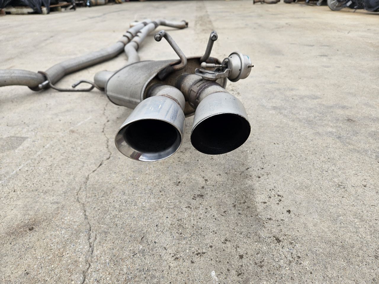 2015 CAMARO OEM DUAL BI MODE EXHAUST NPP CATBACK 33226 - image 2
