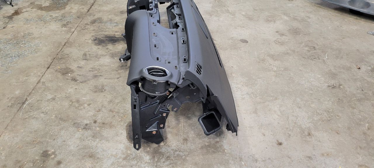 2015 CAMARO DASH PANEL WITH RH INFLATOR 33229 - image 3