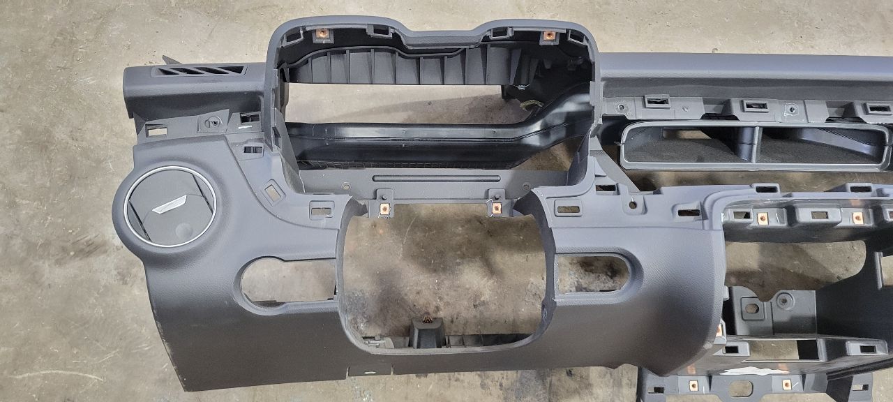 2015 CAMARO DASH PANEL WITH RH INFLATOR 33229 - image 6