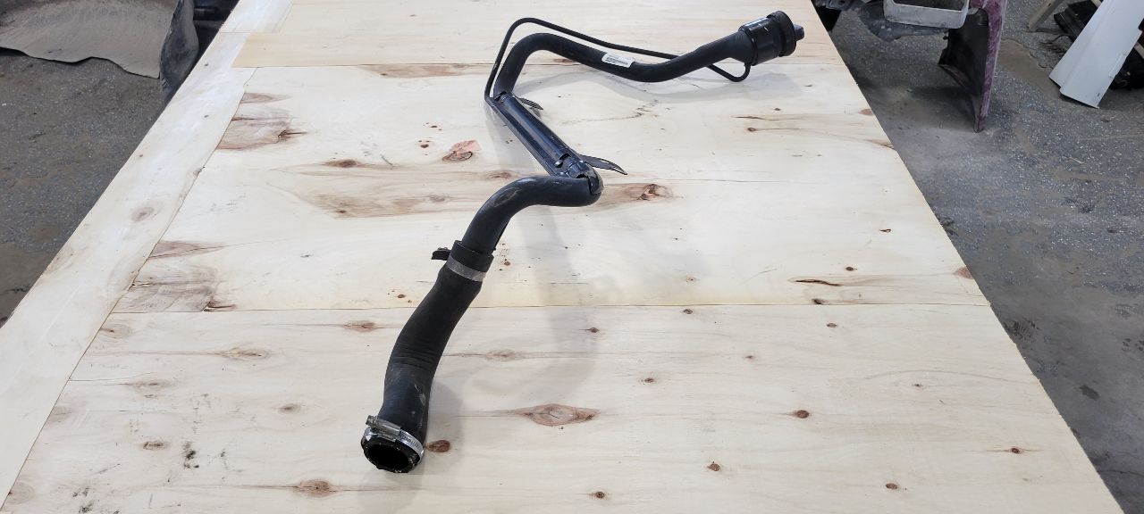 2015 CAMARO FUEL FILLER NECK 22925350 33232 - image 4