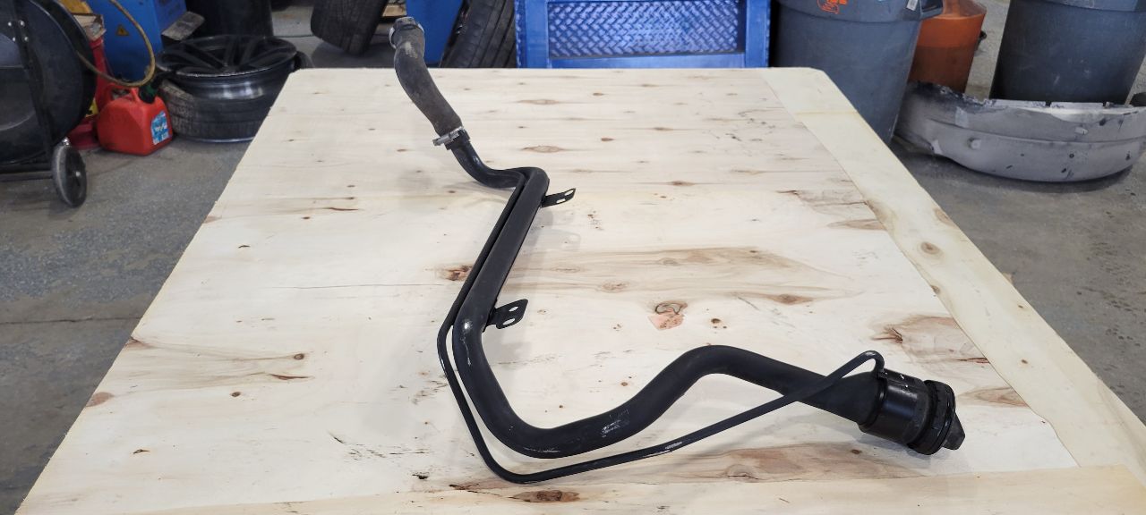 2015 CAMARO FUEL FILLER NECK 22925350 33232 - image 7