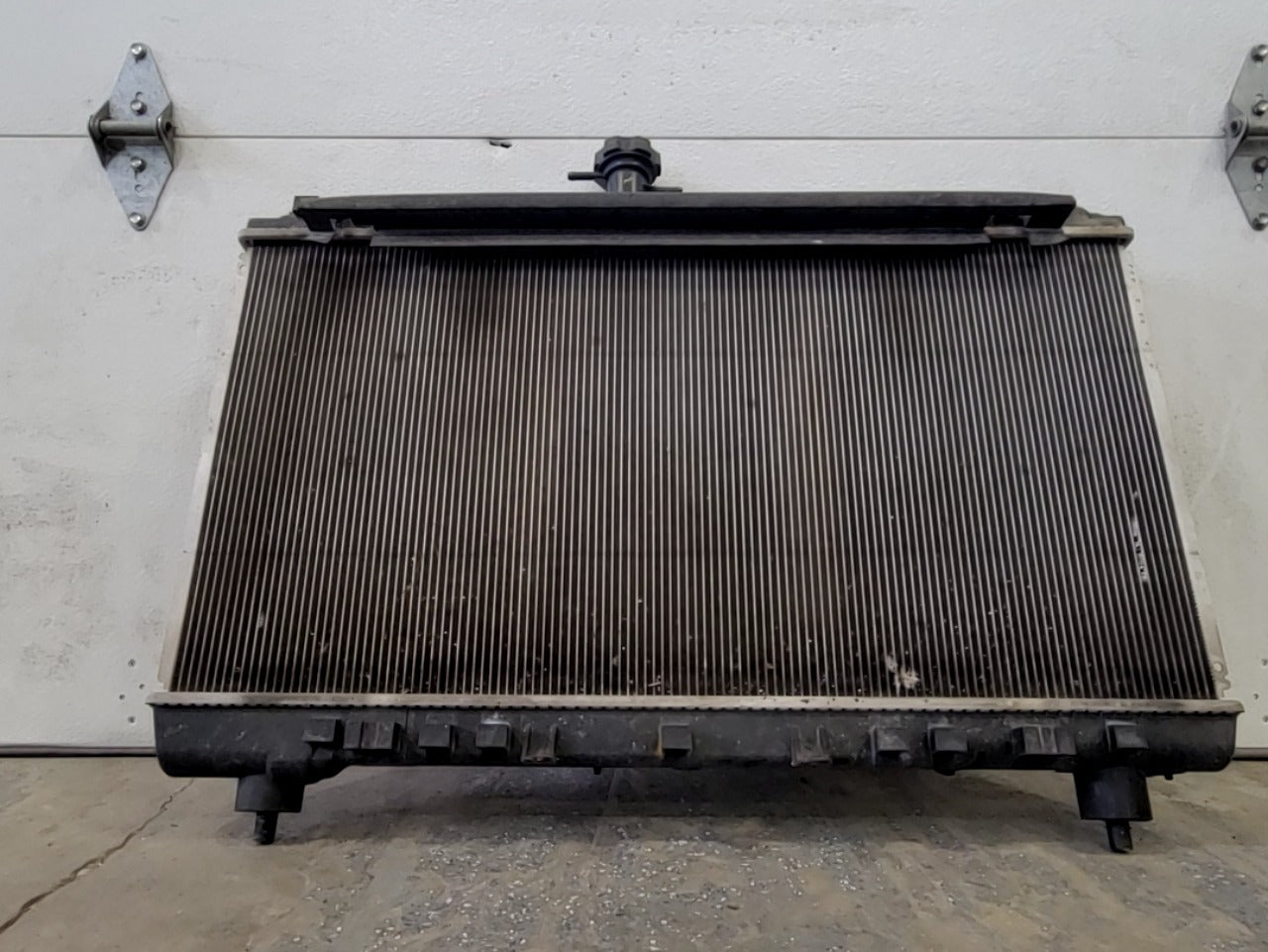 2015 CAMARO LS3/L99 SS RADIATOR 61K OEM 33257 - image 5