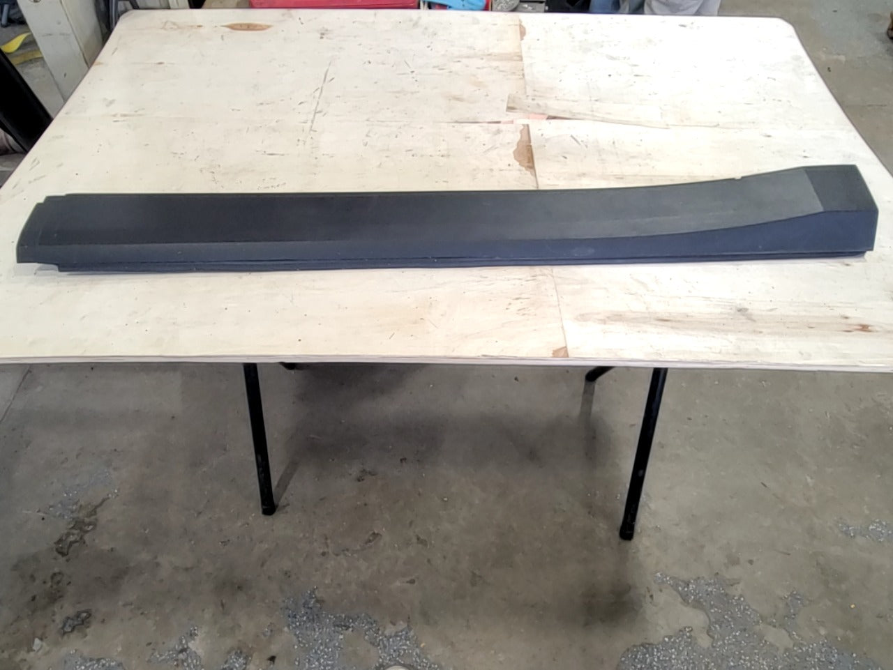 2023 SUBURBN15 LH REAR ROCKER MOLDING 84913472 33260 - image 6
