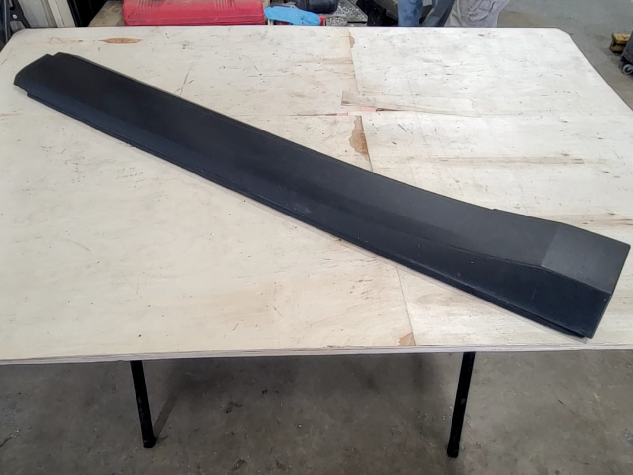 2023 SUBURBN15 LH REAR ROCKER MOLDING 84913472 33260 - image 7