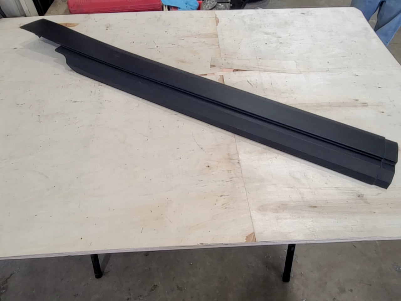2023 SUBURBN15 LH REAR ROCKER MOLDING 84913472 33260 - image 14