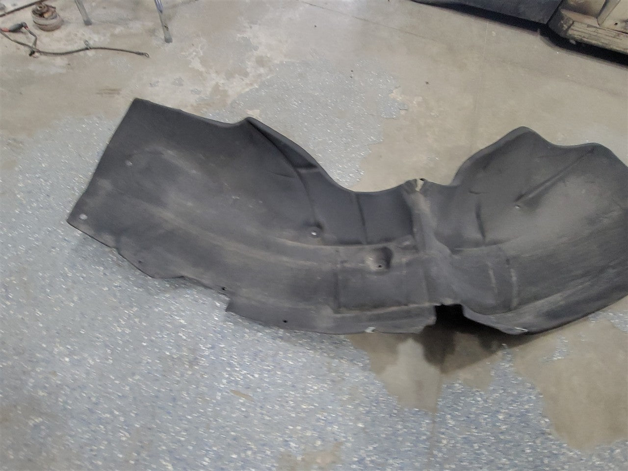 2023 SUBURBN15 RH FRONT INNER FENDER LINER 84856824 33265 - image 5