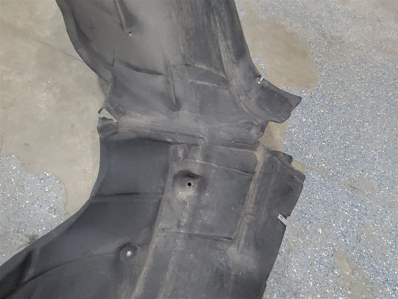 2023 SUBURBN15 RH FRONT INNER FENDER LINER 84856824 33265 - image 6